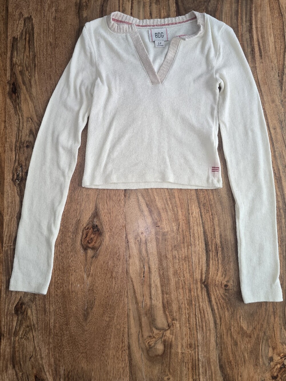 NWOT BDG By Urban Outfitters Cream V-Neck Long Sleeve Knit Top Size; Small